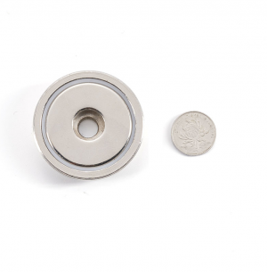 Pot magnet Ø60x15 mm with cylindrical borehole Pot magnet Ø60x15 mm with cylindrical borehole