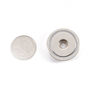 Pot magnet Ø36x7.6 mm with counterbore hole Pot magnet Ø36x7.6 mm with counterbore hole